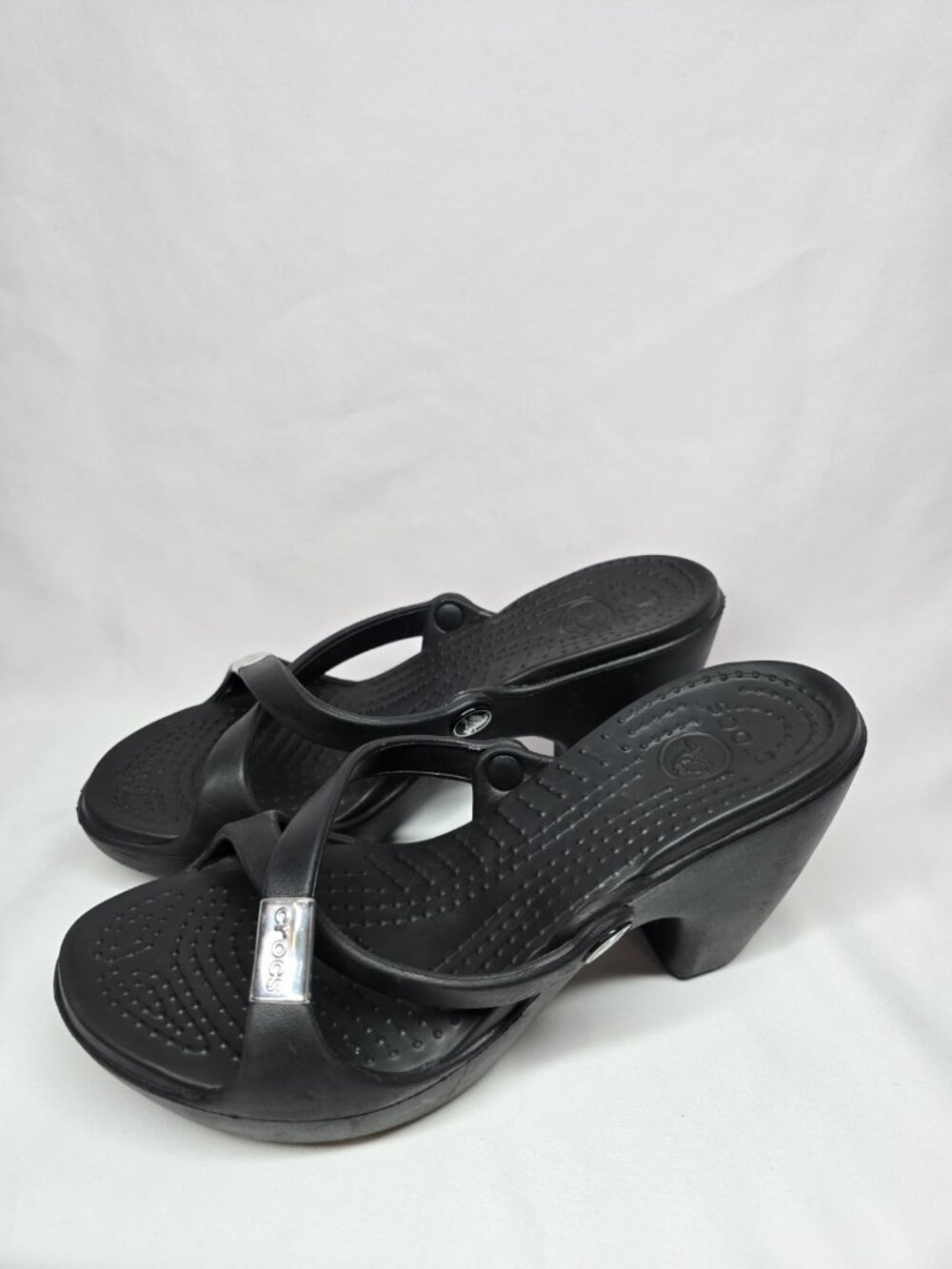 Women's Crocs Cyprus IV Heels Sandals Size 7 Black- Discontinued Style